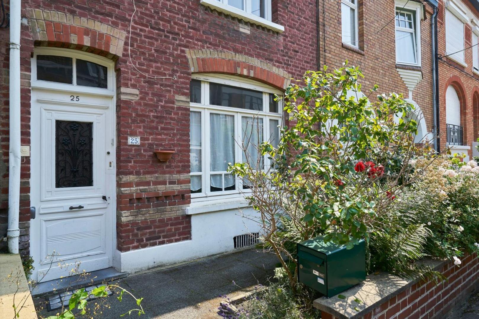 Appartamento Beautiful 1900 House Full Equipped, 4Bdrm+ Garden! Lambersart Esterno foto
